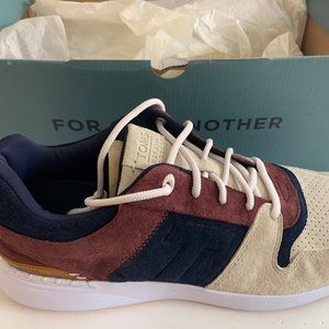 Toms Shoes - 10.5 - Arroyo  - Gravel Pig Suede